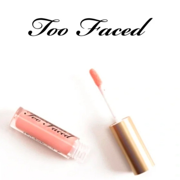 Too Faced La Creme Lip Gloss shade Naked Dolly NEW - Picture 2 of 3
